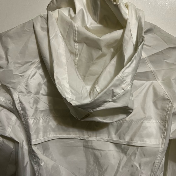 Colombia Windbreaker - Picture 3 of 4